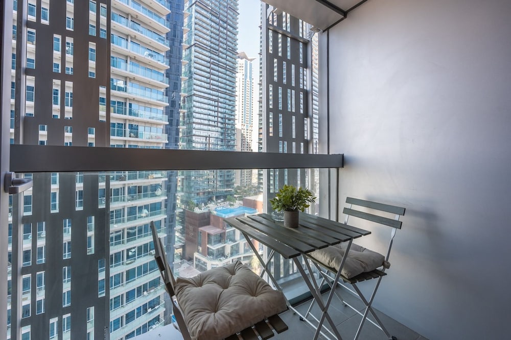 Modern Aesthetic 2-bedroom in Dubai Marina