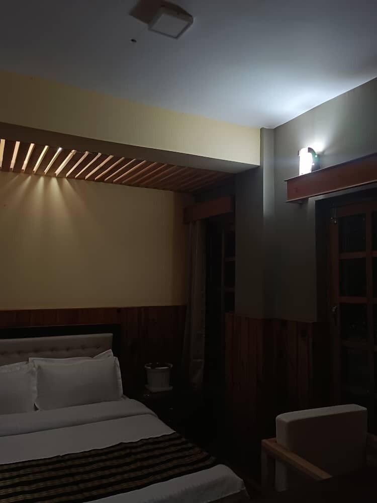 UV INN