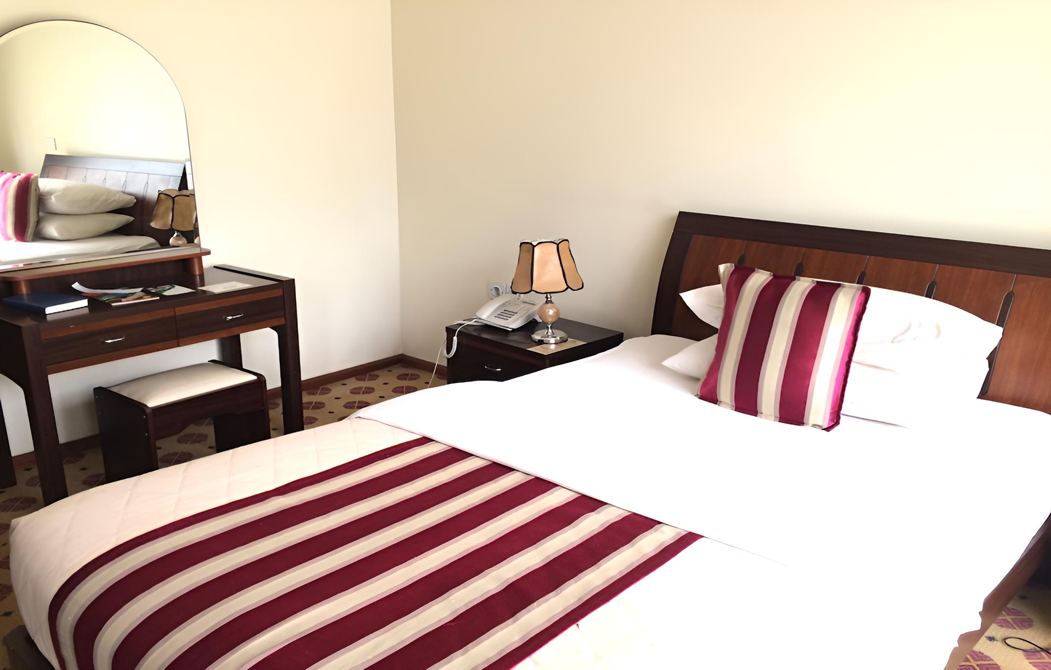 Karisimbi Hotel