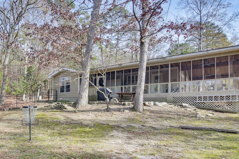 Moms Cabin on Lake Wylie w/ Private Dock!
