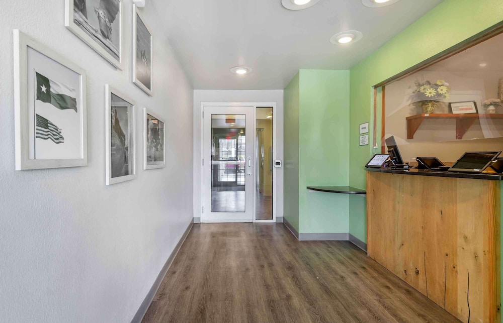 Extended Stay America Select Suites - Laredo