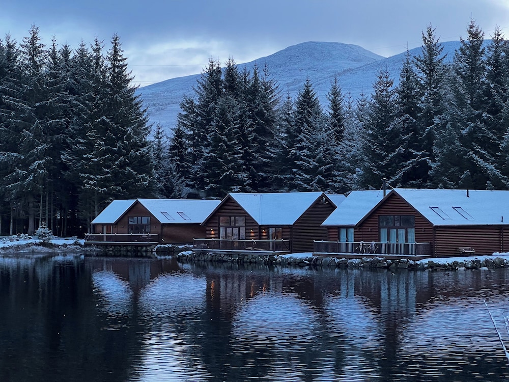 Ptarmigan Lodge