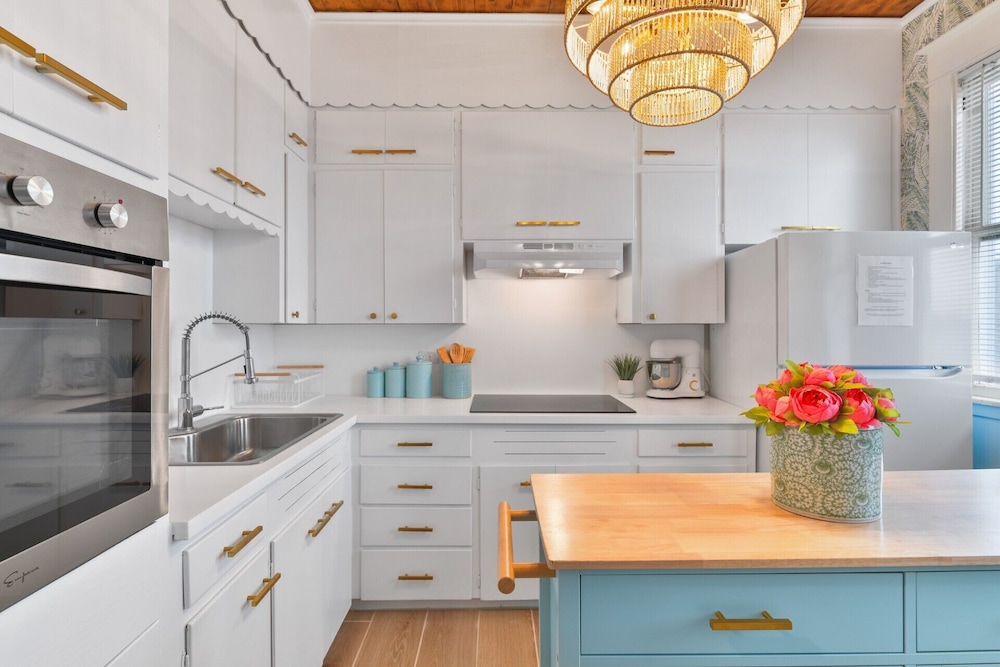 The Grand on Ave O by Ryson Vacation Rentals