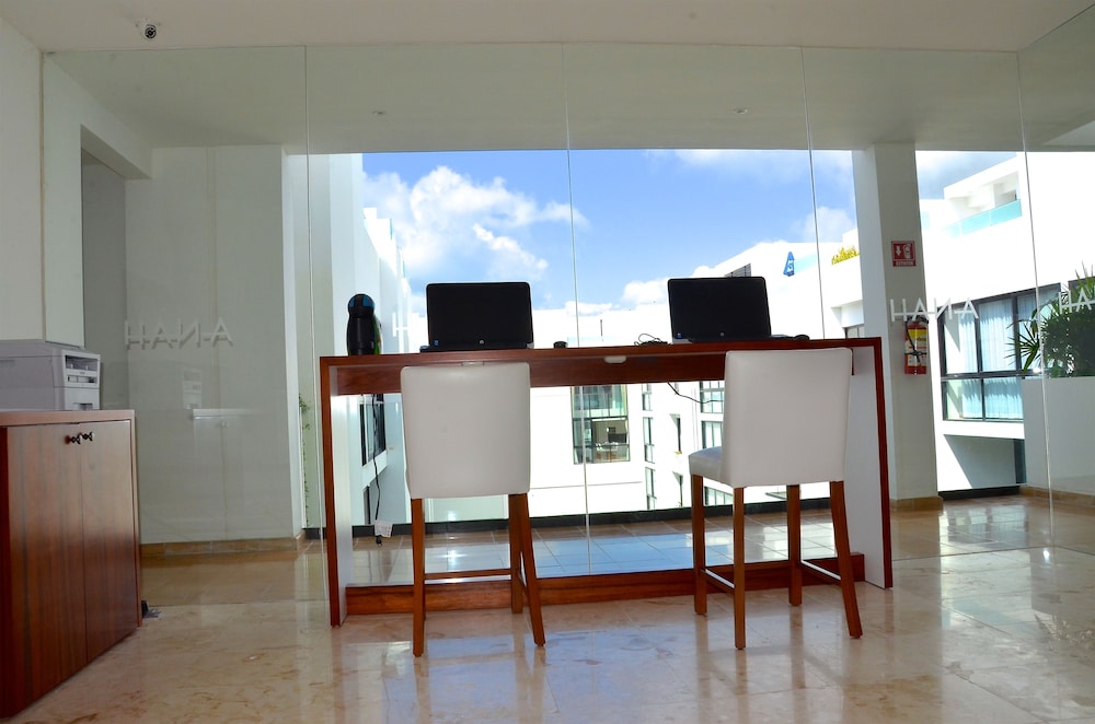 A-Nah Suites Apartamentos by CSR