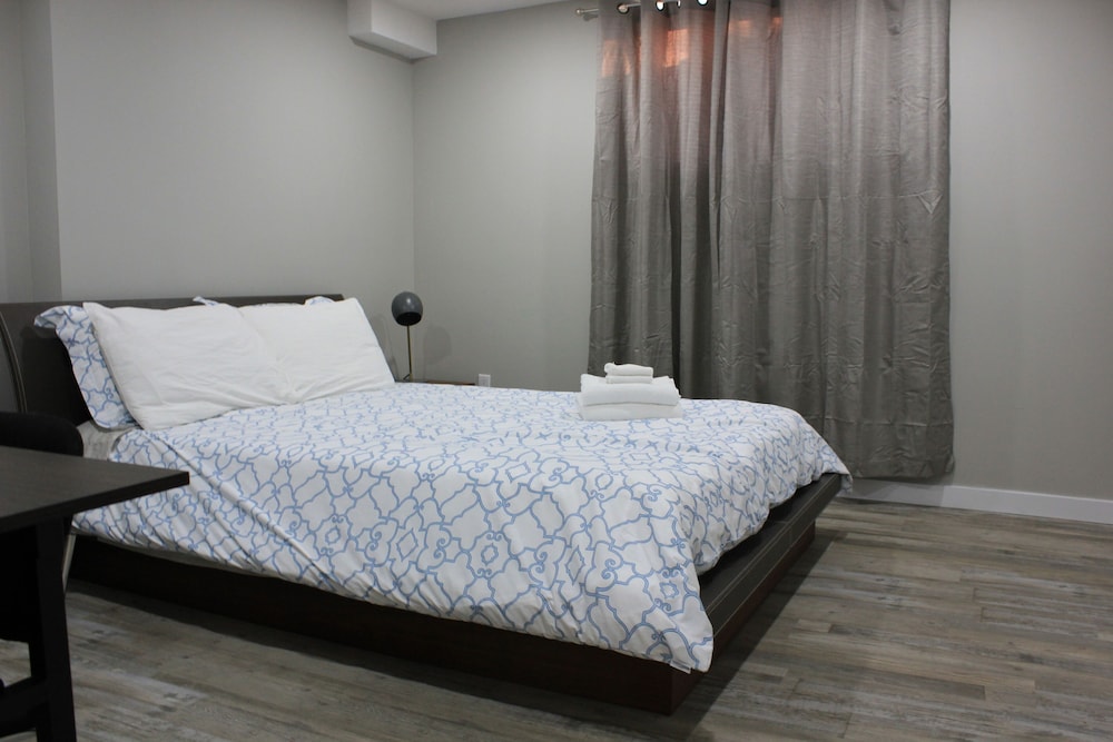 Boardwalk Homes - Executive Guest Rooms & Townhomes