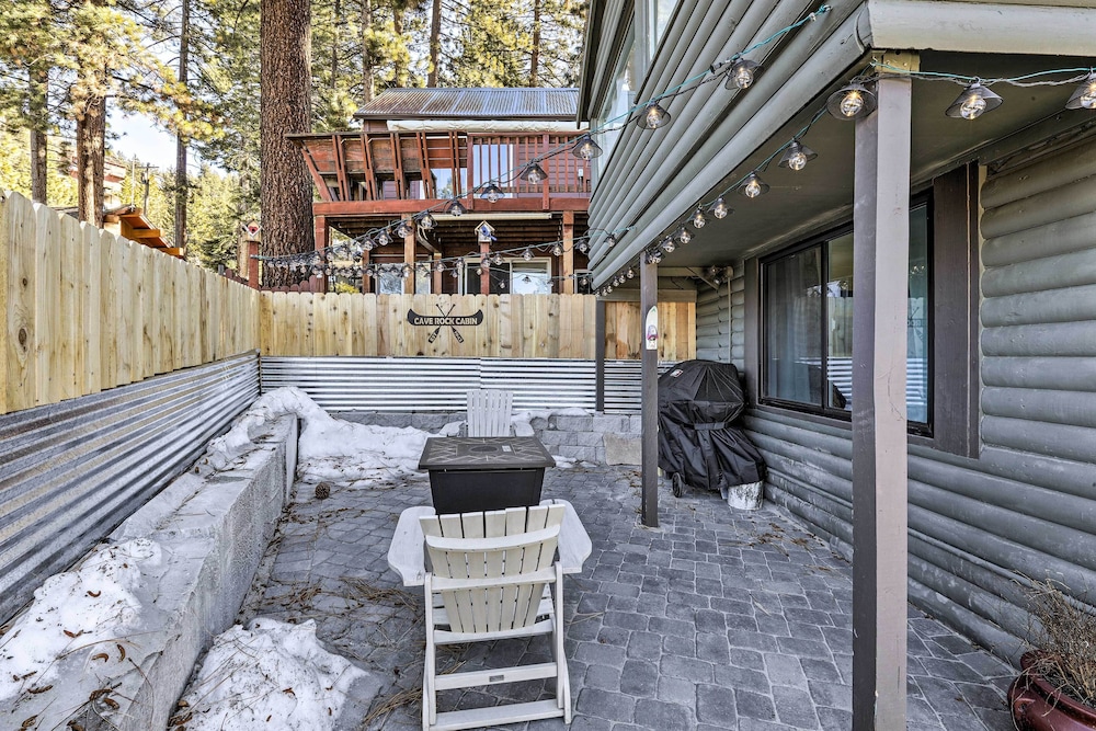 Walk to Lake Tahoe: Cozy Zephyr Cove Cabin! view 5
