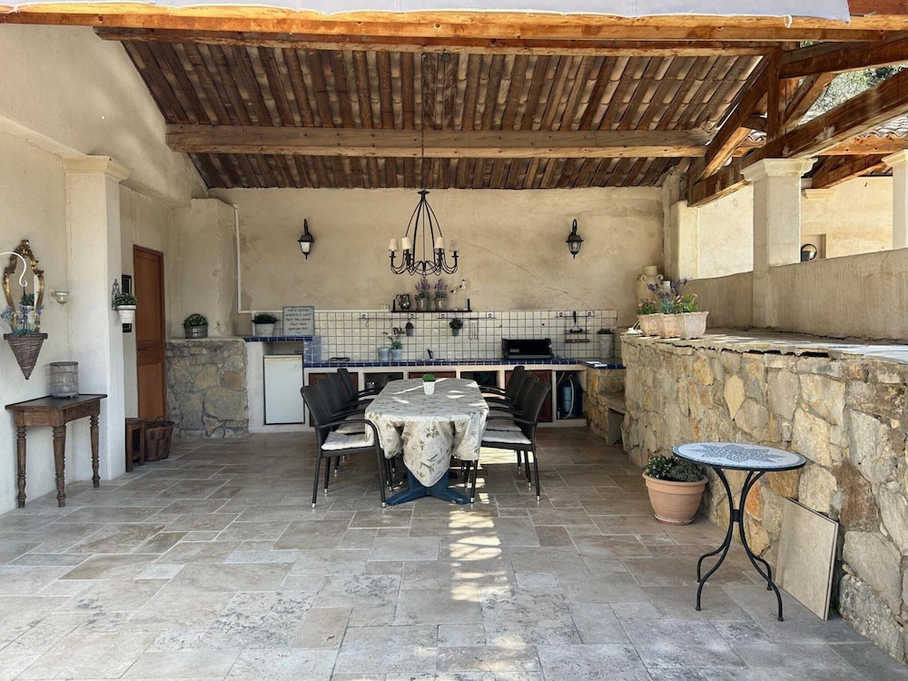 Villa in Provence With Private Pool
