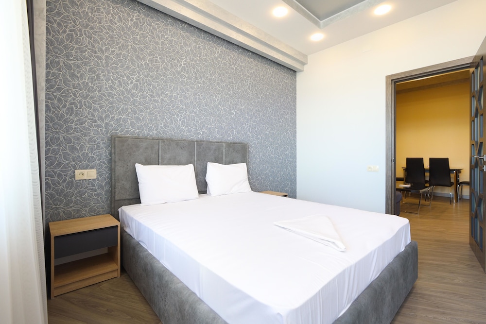 Stay Inn next to Dalma Mall