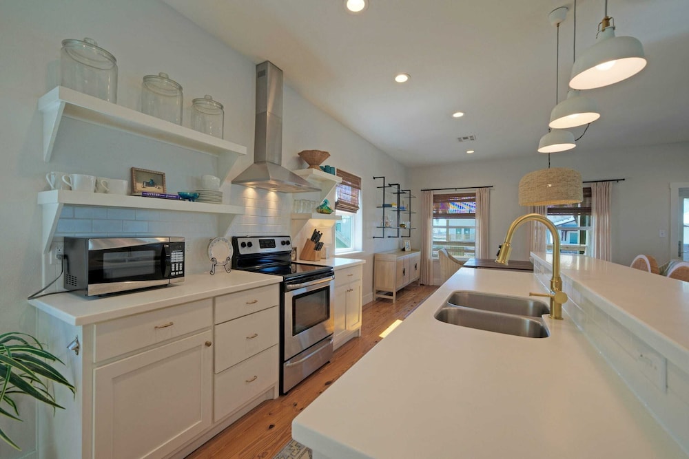 Coastal Escape w/ Pond Views + Pool Access Grahams Getaway by Avantstay