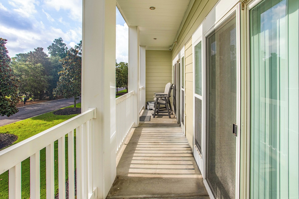 Tee Off & Unwind By Pool: Myrtle Beach Condo