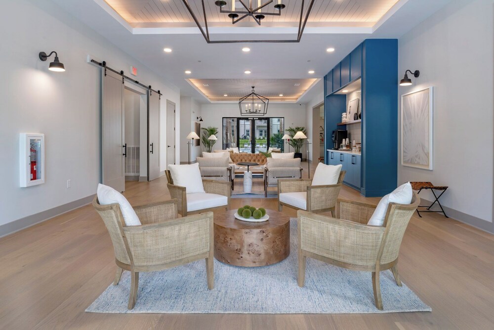 Landing Apartments Rolling Hills