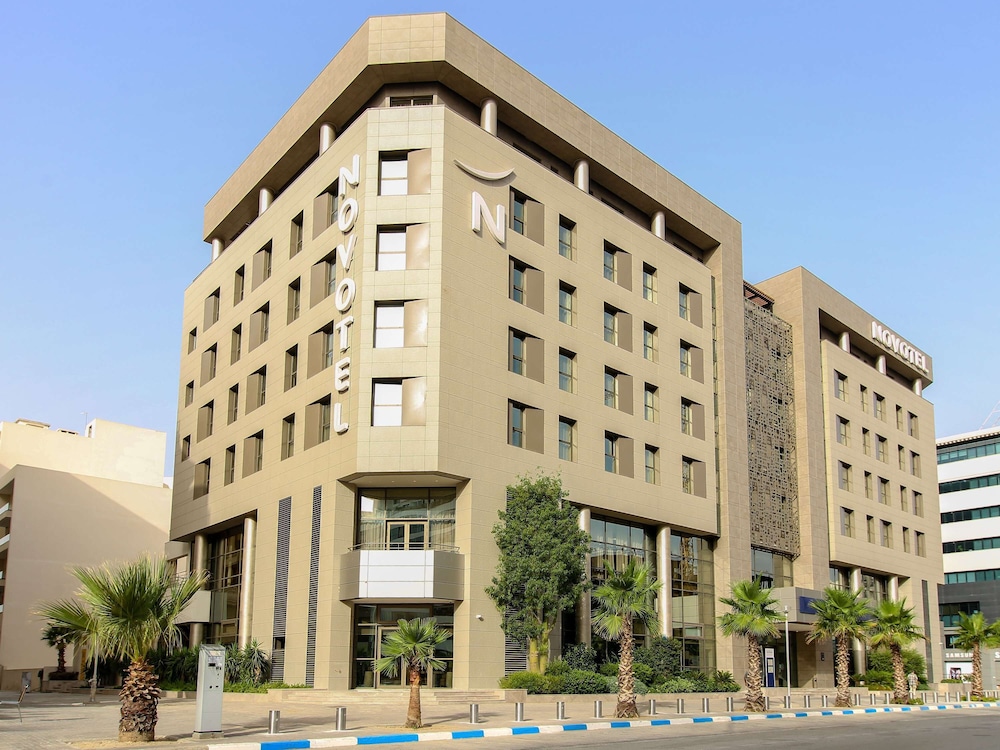 Hotel Novotel Tunis Lac - Image 1