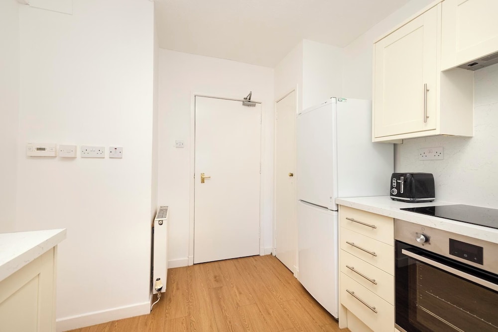 Charming City Apartment on Royal Mile