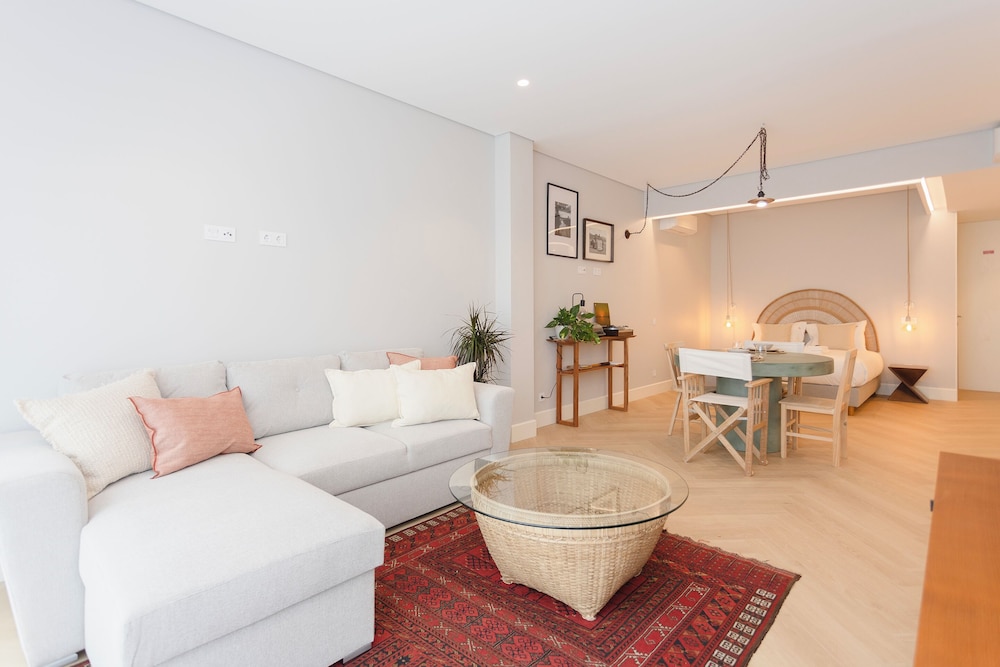 Luxury Design Apartment M