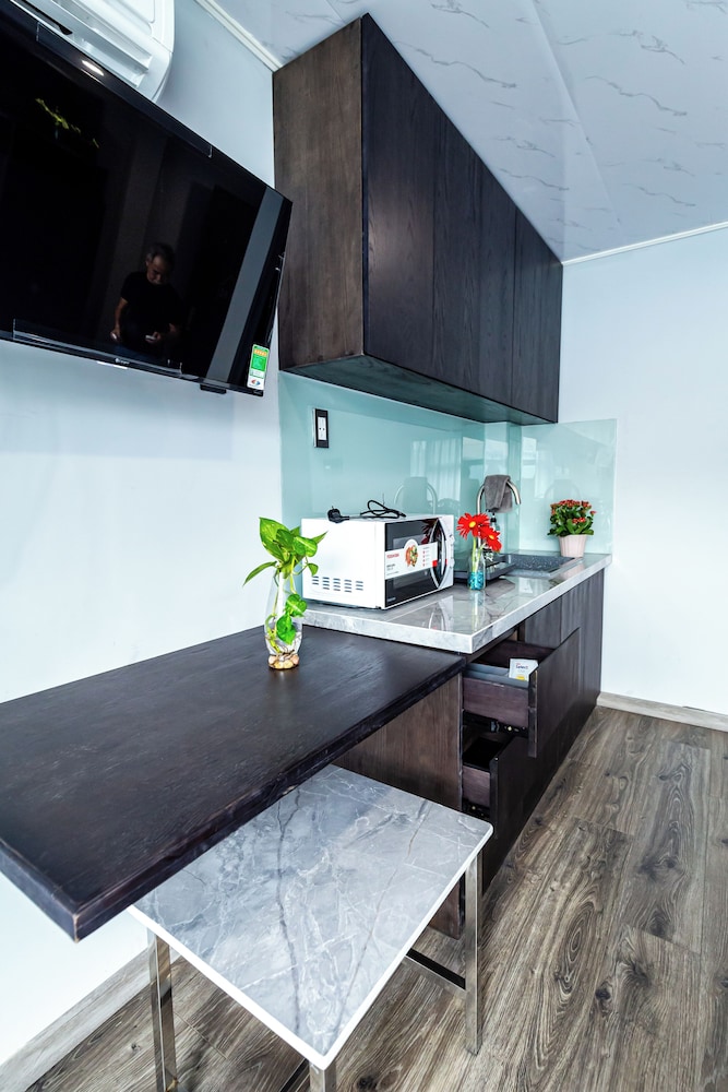 Awenasa by Livinginn