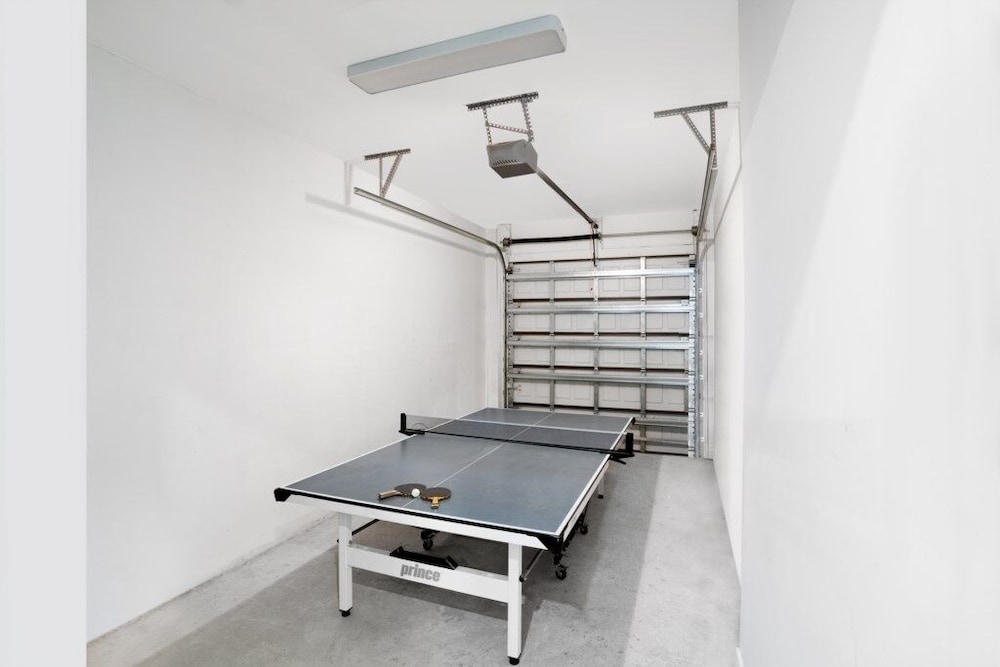 Golden Fox Downtown Pool House 3 Bedroom Home
