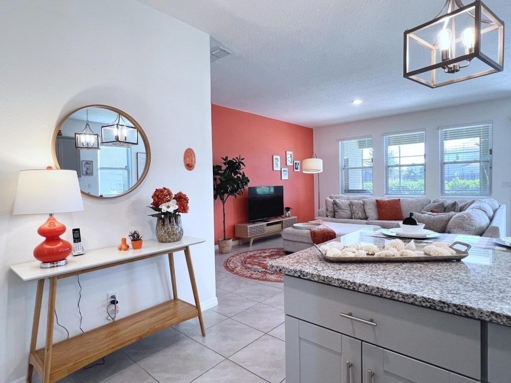 Beautiful 5 Bed Pool Home With Game Room-7543ol 5 Bedroom Home