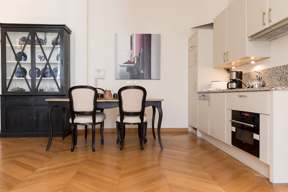 Monceau Chic I Charming 1 Bed Apt in the 8th