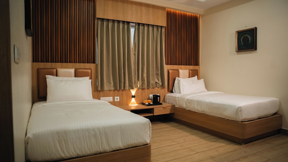 Hotel M7 Plaza