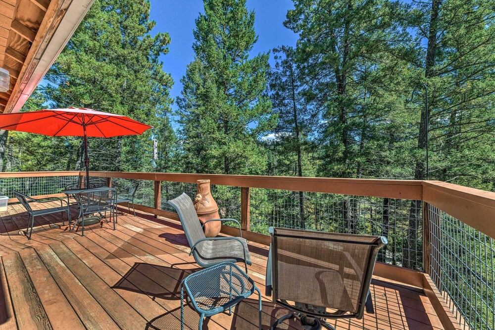 Cloudcroft Cabin w/ Deck < 2 Mi to Downtown! - Property Image 9
