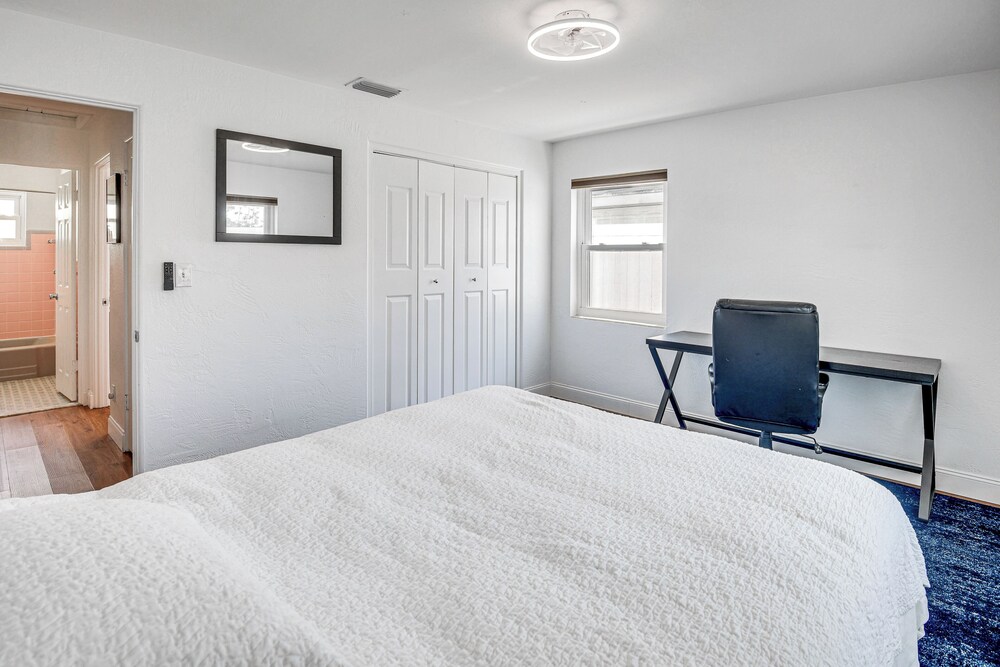 Walk to Ocean: Cozy Home w/ Yard in Ormond Beach!