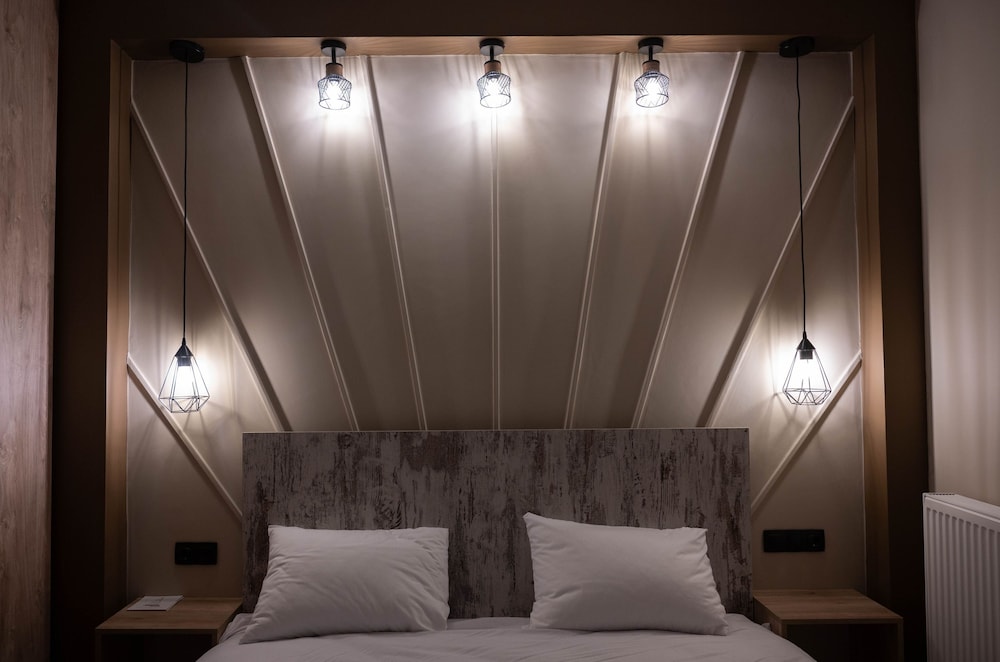 Aurora Breeze Trikala Town