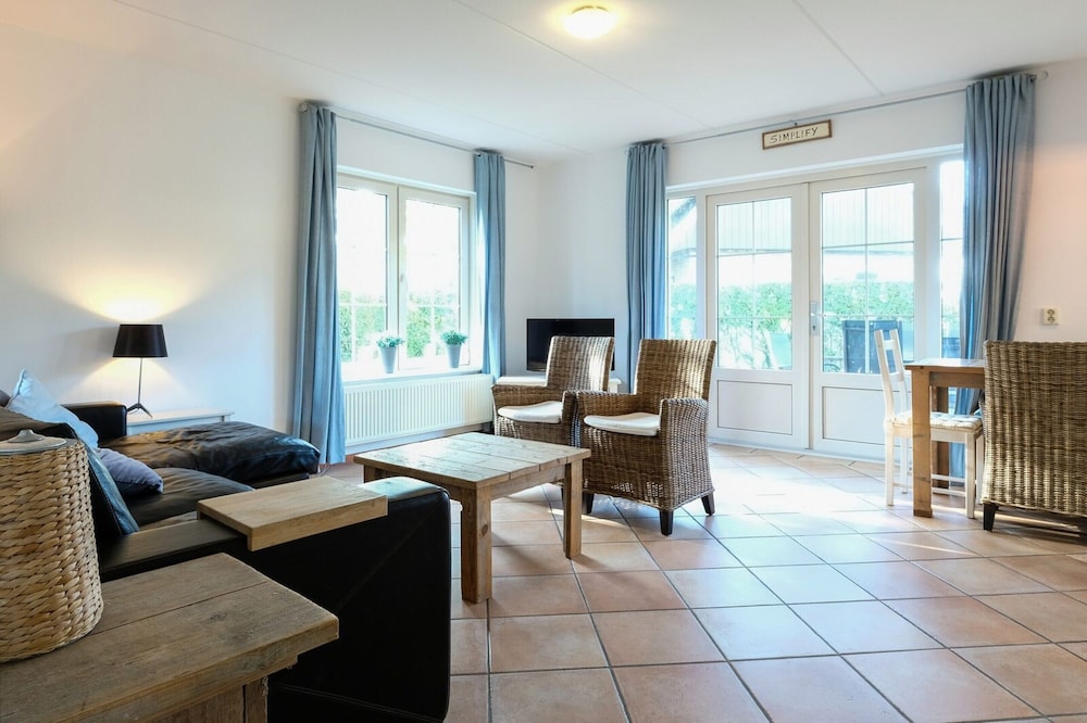 Charming Villa With Terrace Near Forest