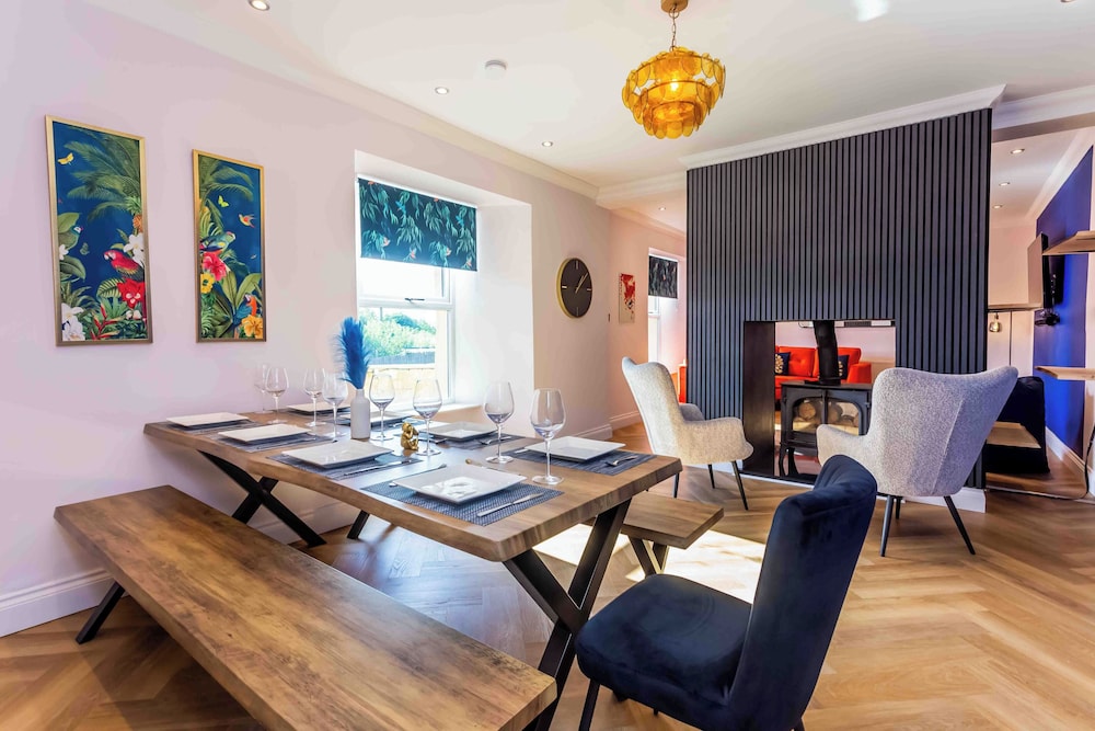 Elderberry Hall - 7 Bed