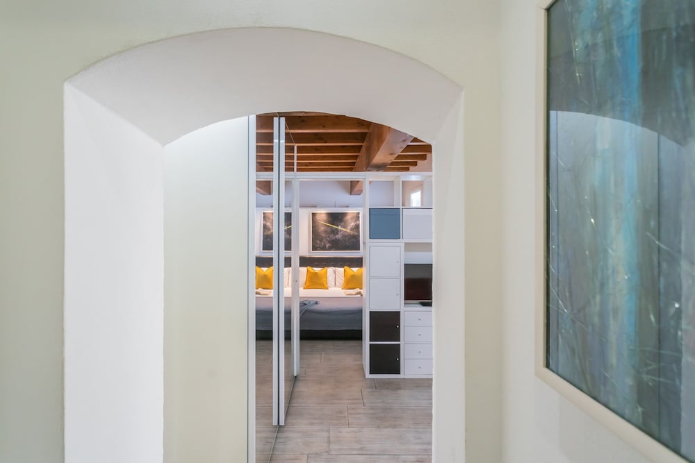 Domus 2 in Como in Como