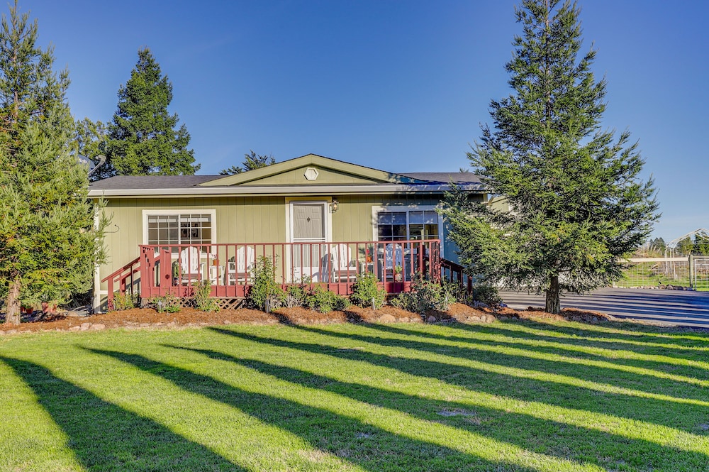 Petaluma Vacations - Charming Petaluma Cottage w/ Grill Near Wineries - Property Image 3