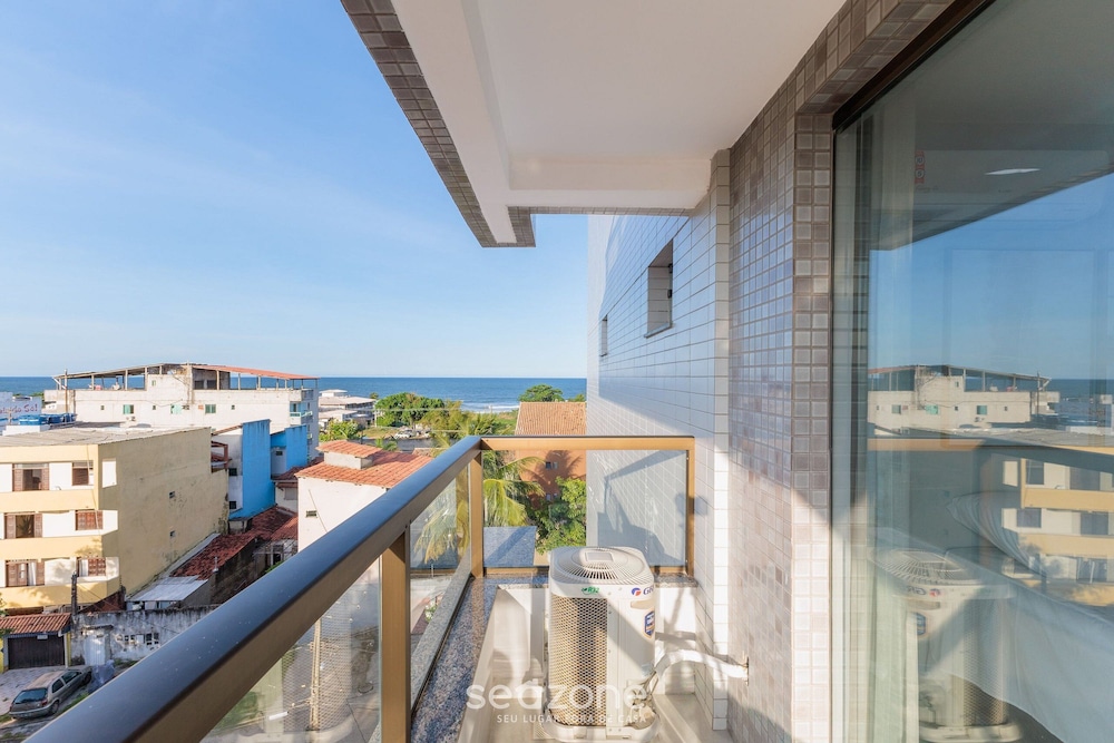 Building With Swimming Pool 300m From the Beach in Ilheus - MMD