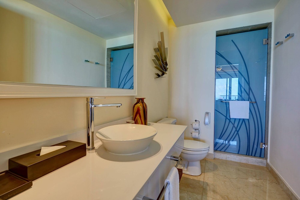 Jamaica Vacations - Royalton Blue Waters Montego Bay, An Autograph Collection All Inclusive Resort - Property Image 67