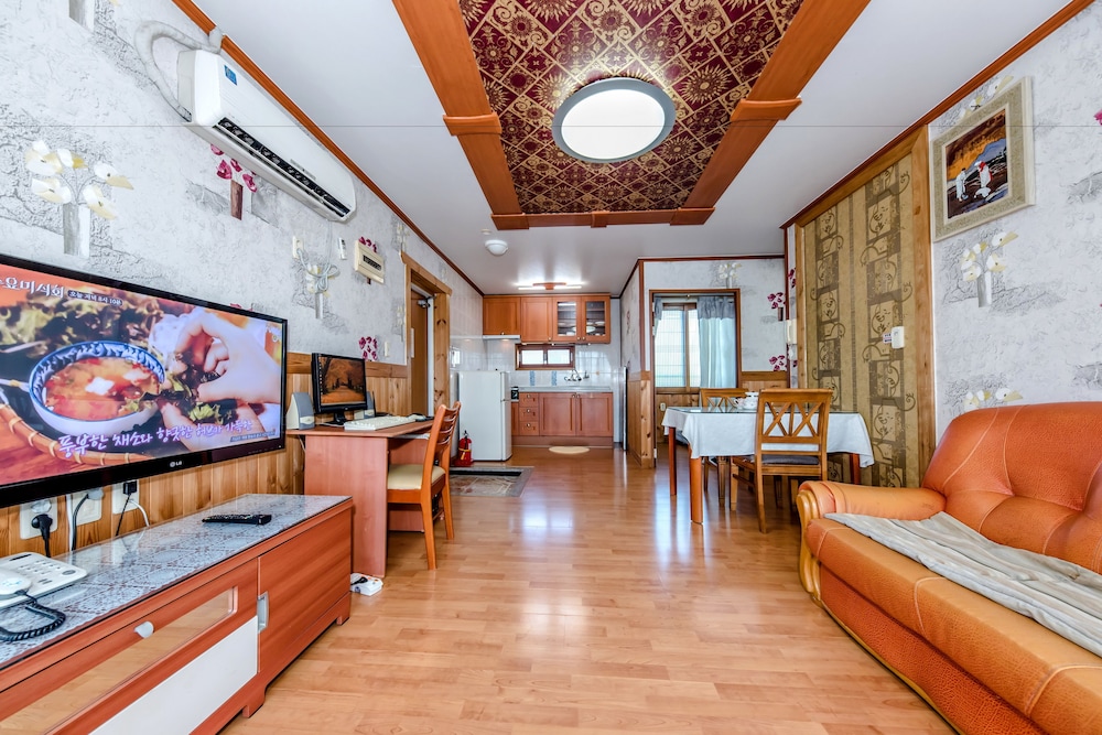Gyulhyanggi Pension