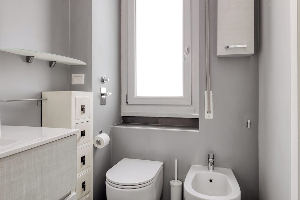 Stylish 2BR flat next to Navigli