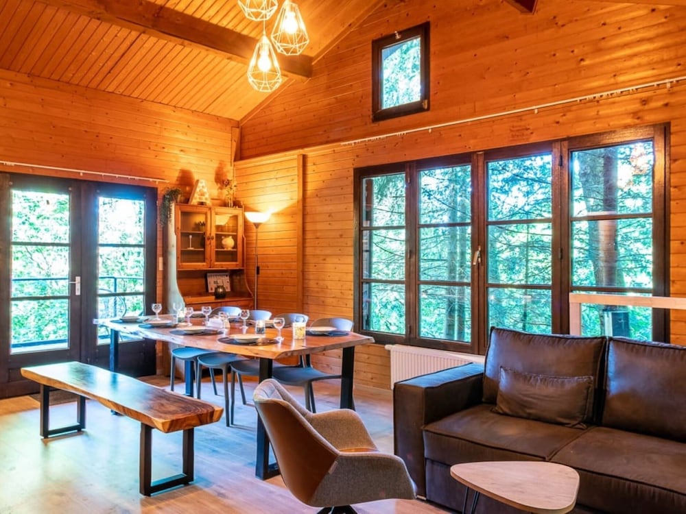 Chalet in the Woods With Nordic Bath