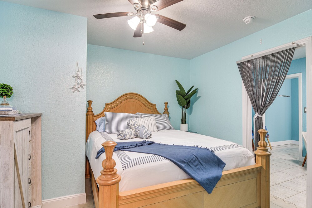 7 Mi to Dtwn: Cozy Studio in St Pete Beach!