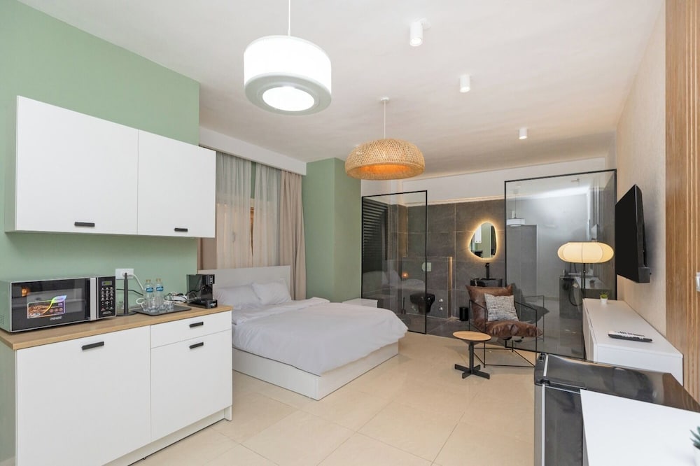 Host Prime Boutique Hotel 02