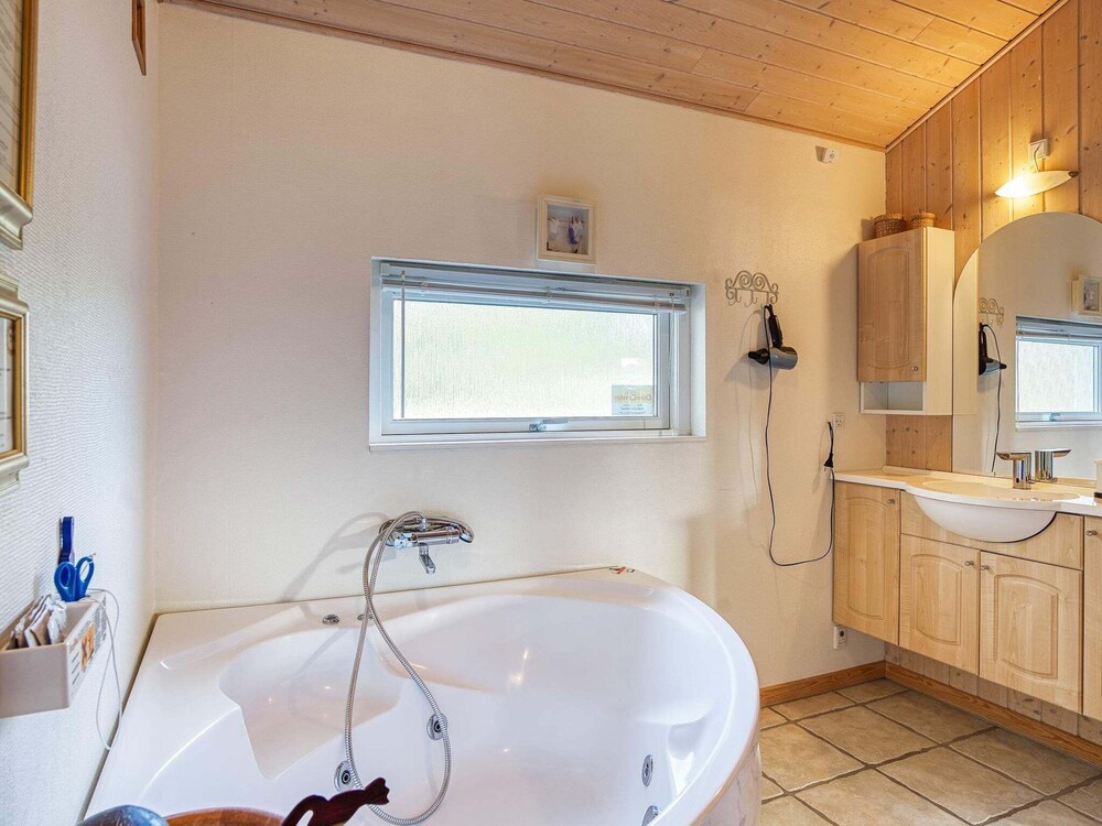 8 Person Holiday Home in Rodby-by Traum view 4