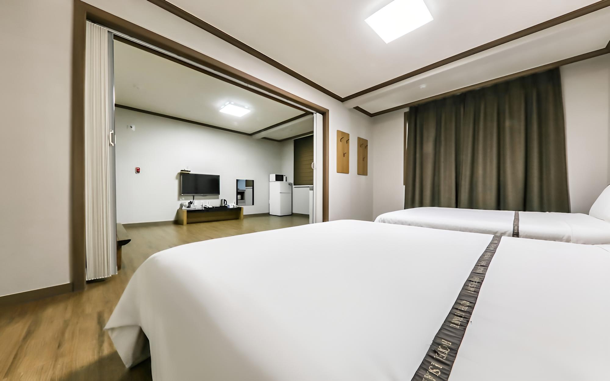 Boryeong Island Hotel view 3