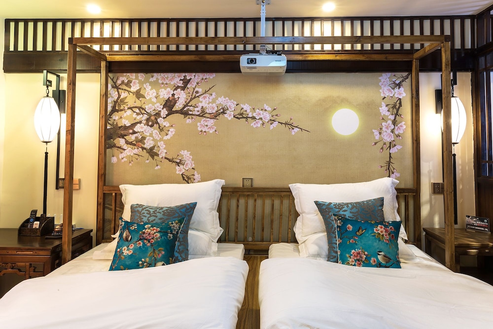 FTYS Hostel
