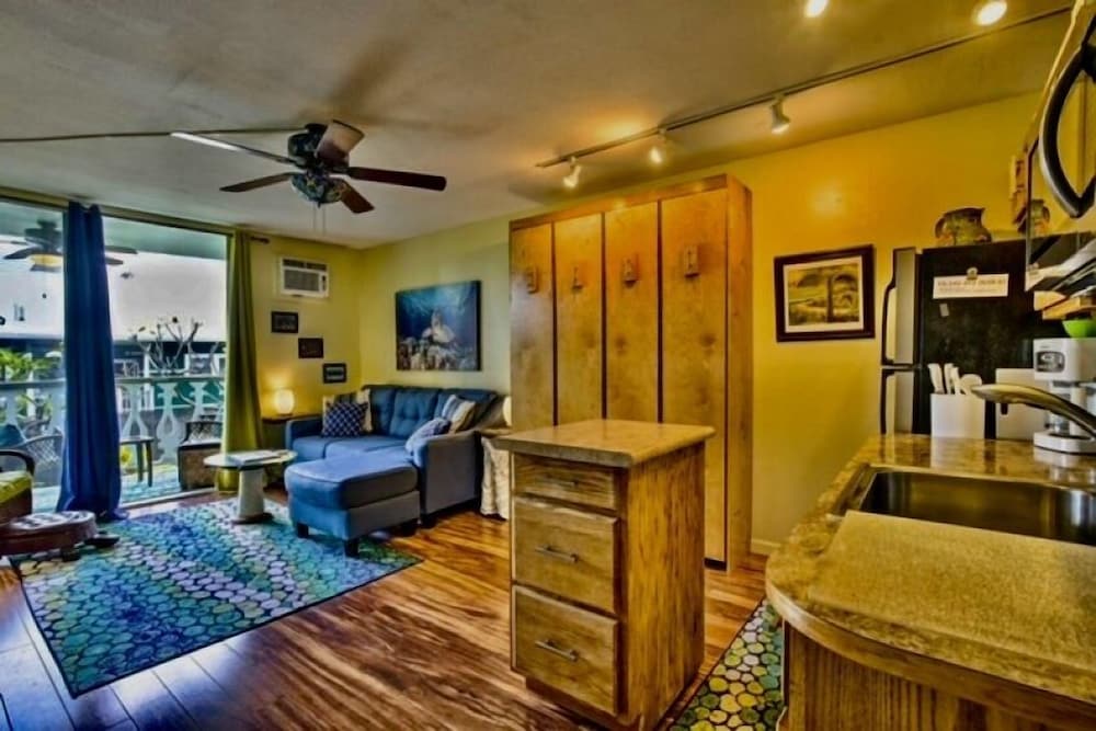 Garden View Studio - Kona Islander Inn Condos Condo by RedAwning view 4
