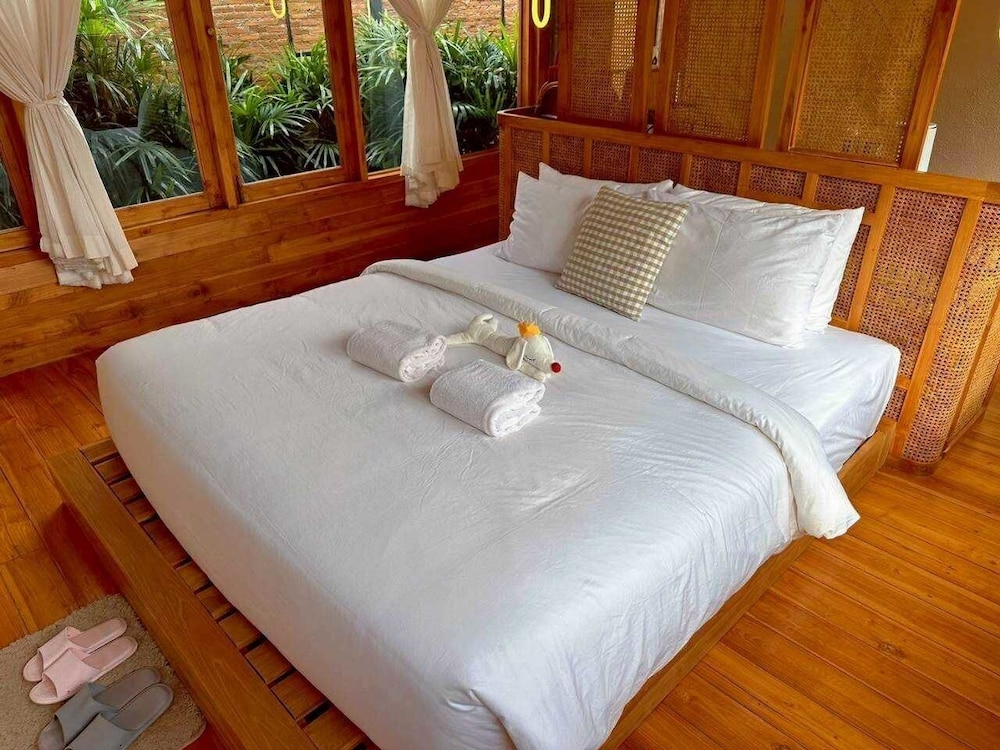 Lomhaijai Homestay