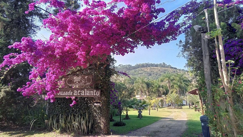 Acalanto Inn