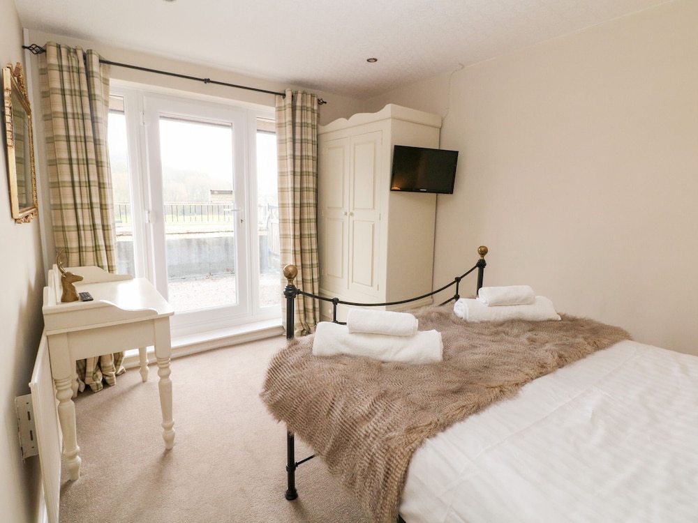 Hope Valley Vacations - Poacher's Arms - Property Image 41
