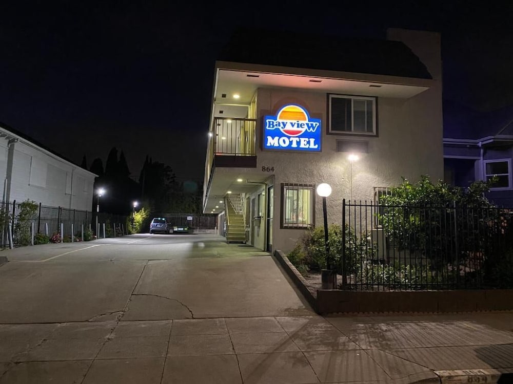 Bayview Motel