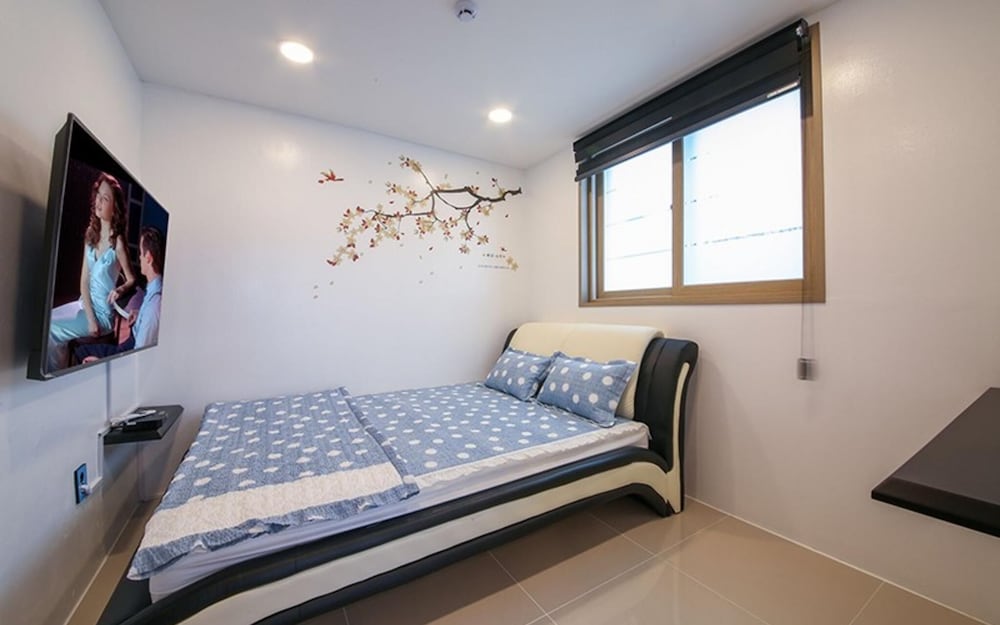 Pohang Blue Hill Pool Villa view 2