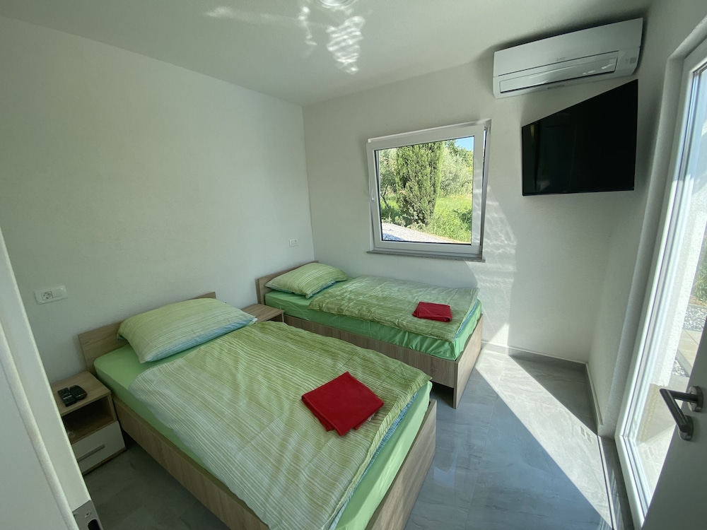 Villa Olive Oasis view 2