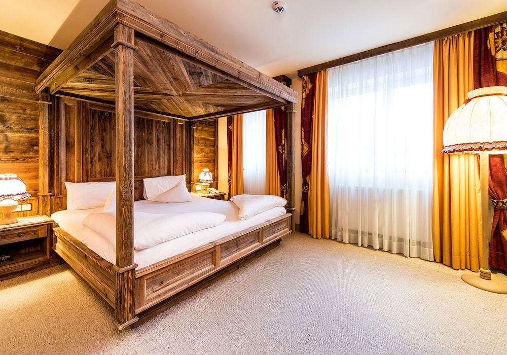 Wellnesshotel ...liebes Rot-Flüh