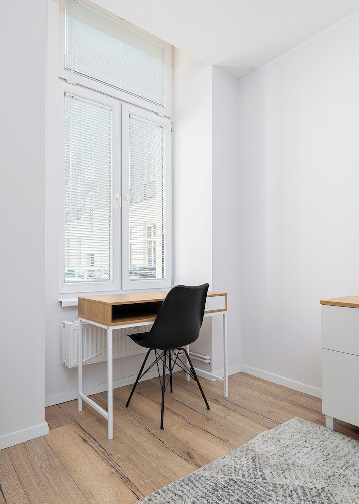 RentPlanet - Apartamenty Rewolucji 1905