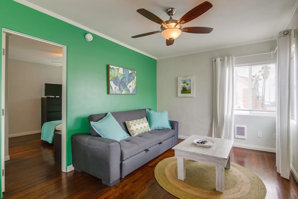 Manhattan Shores 1B